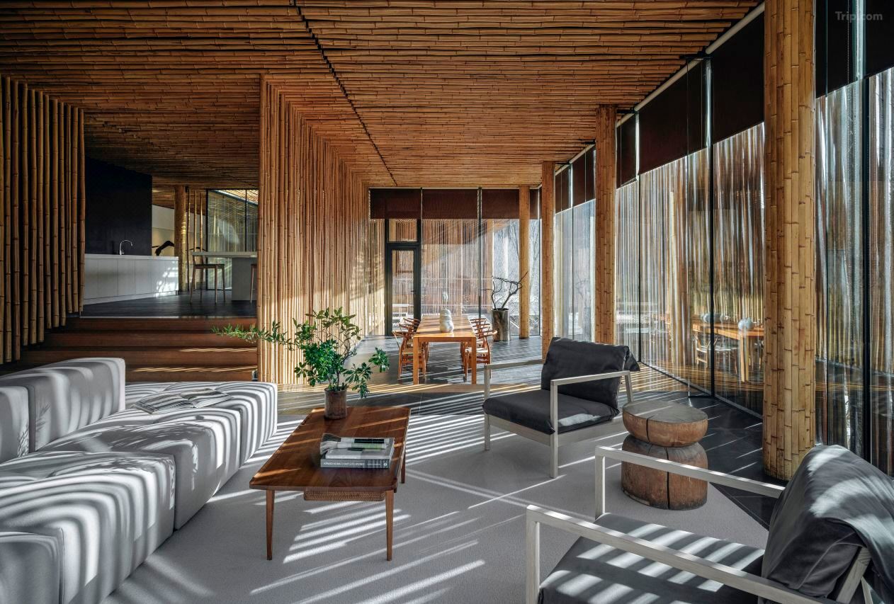 Chambre Commune by the Great Wall