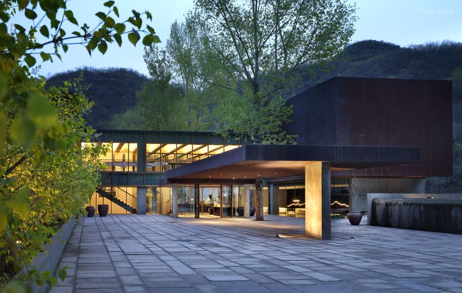 Nature Commune by the Great Wall