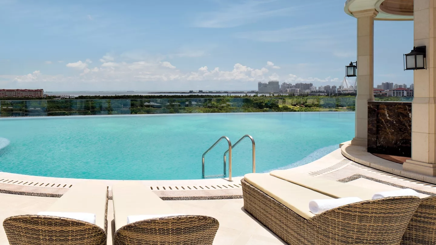 Piscine The Langham Haikou